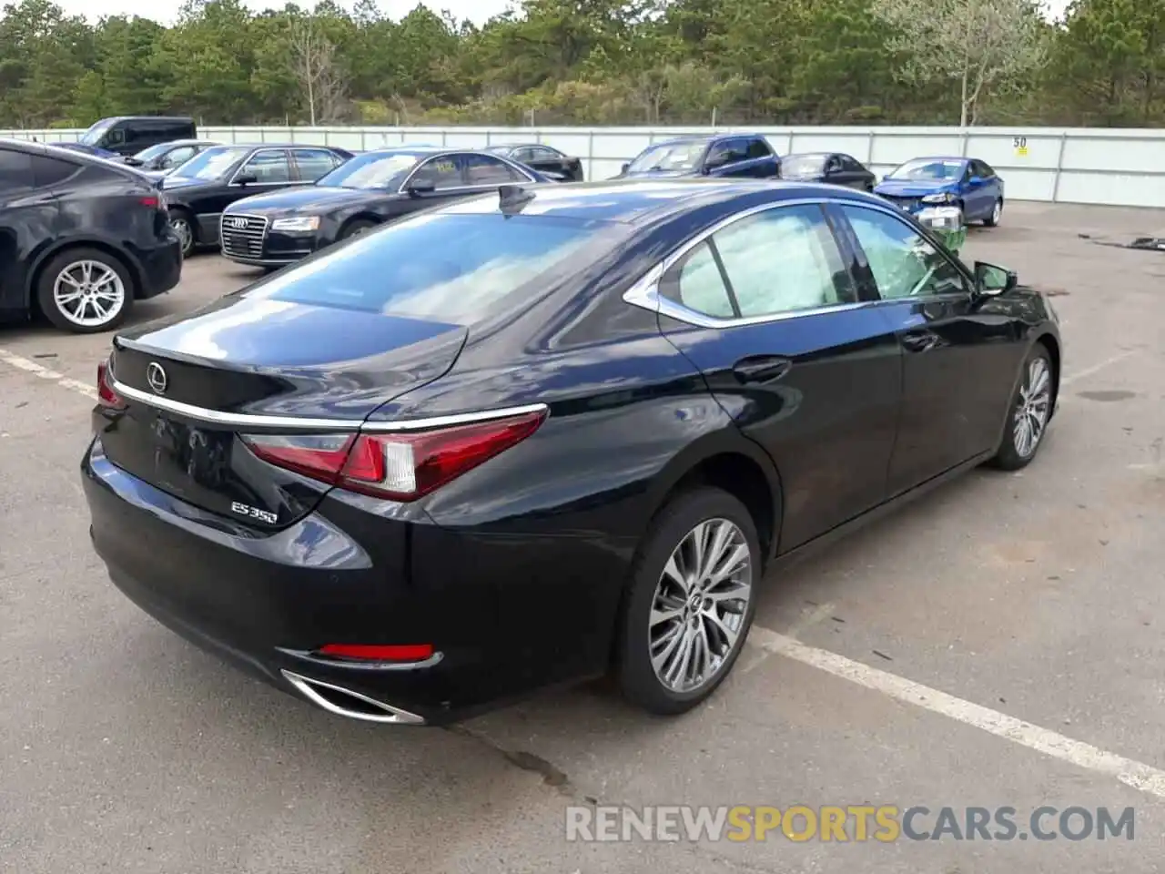 4 Photograph of a damaged car 58ABZ1B11KU026620 LEXUS ES350 2019