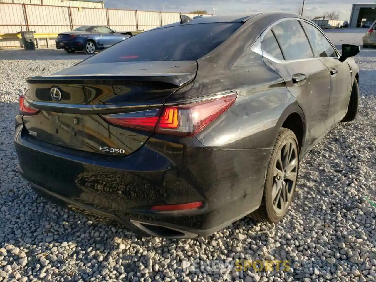 4 Photograph of a damaged car 58ABZ1B11KU029761 LEXUS ES350 2019