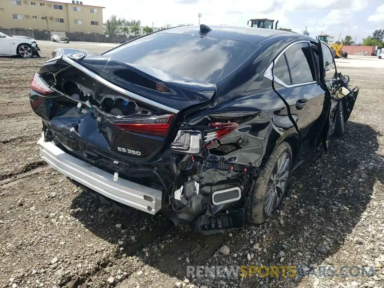 4 Photograph of a damaged car 58ABZ1B11KU031042 LEXUS ES350 2019