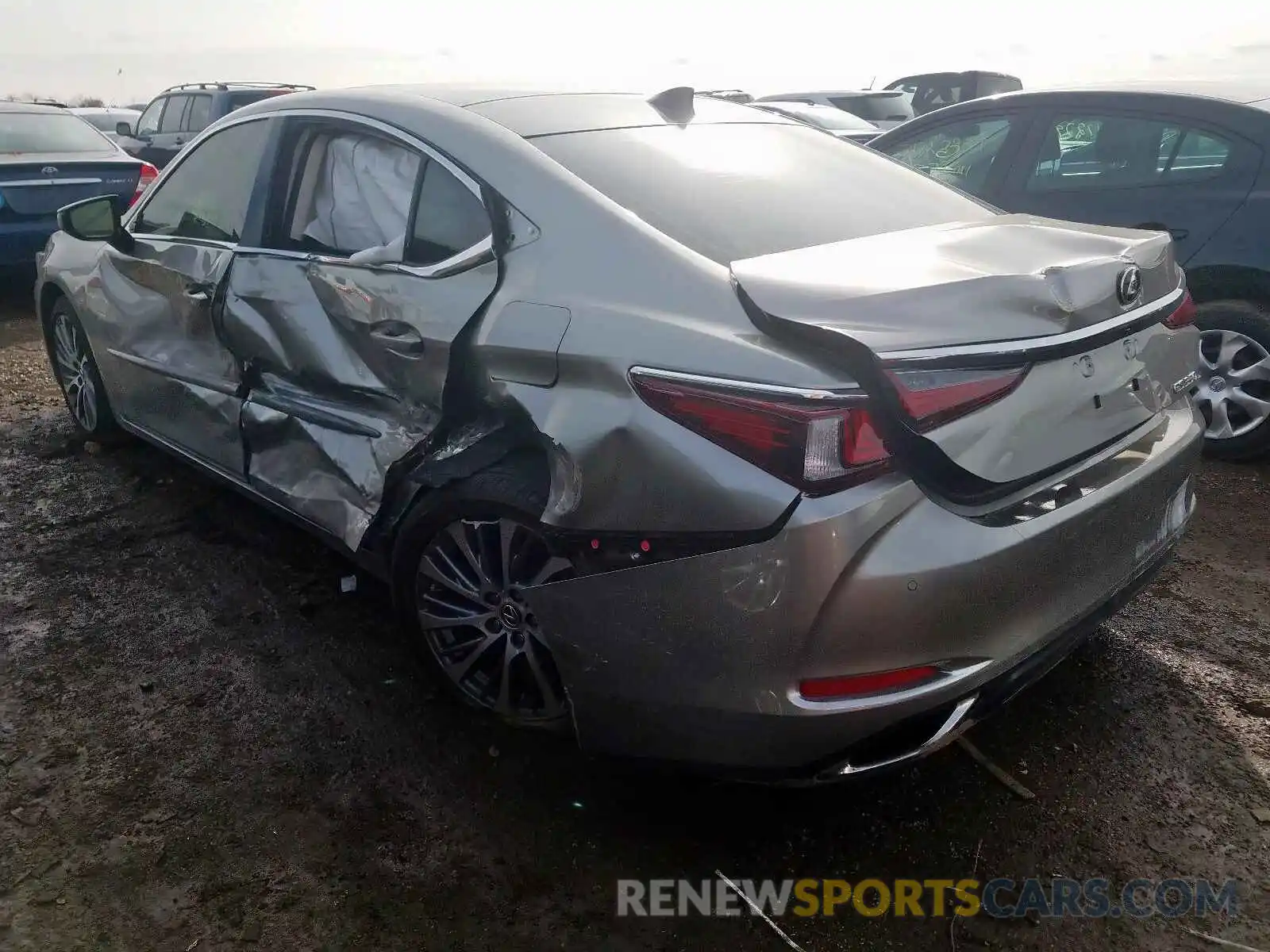 3 Photograph of a damaged car 58ABZ1B11KU032868 LEXUS ES350 2019