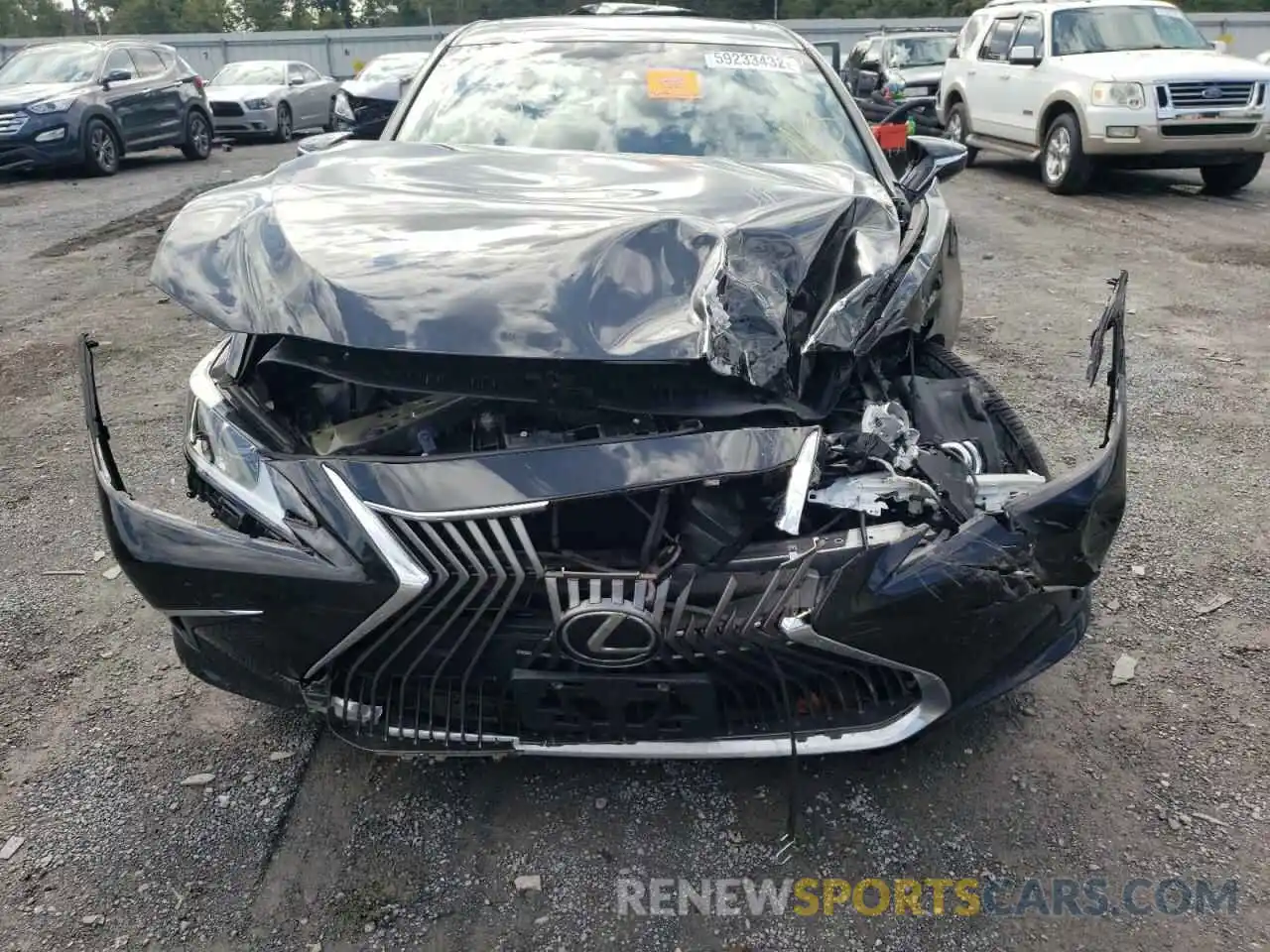 9 Photograph of a damaged car 58ABZ1B11KU034295 LEXUS ES350 2019