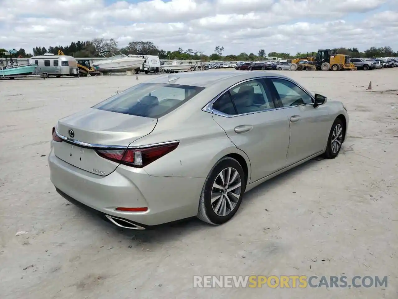 4 Photograph of a damaged car 58ABZ1B11KU034586 LEXUS ES350 2019