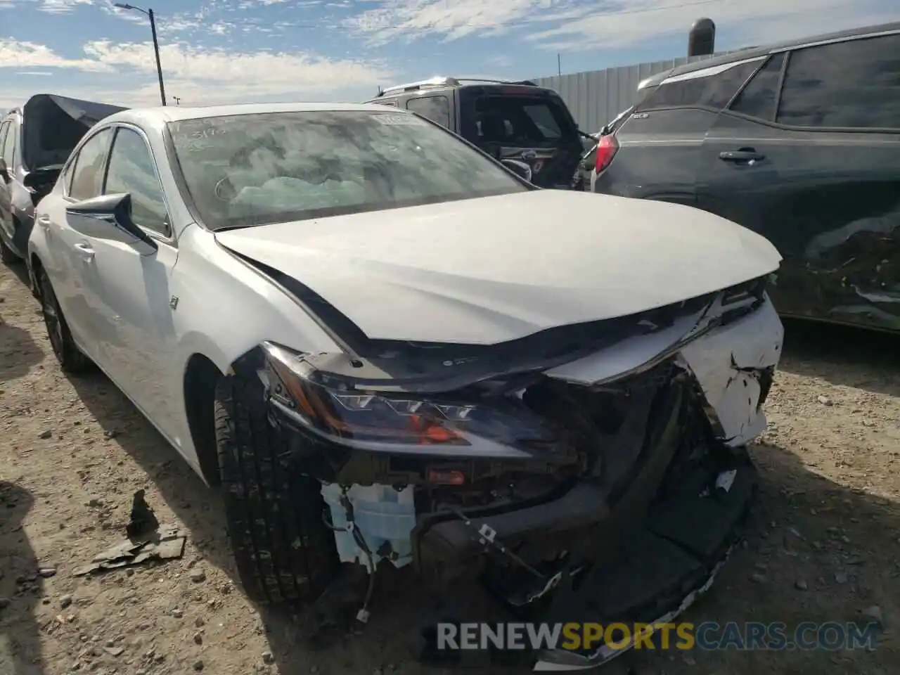 1 Photograph of a damaged car 58ABZ1B11KU037262 LEXUS ES350 2019