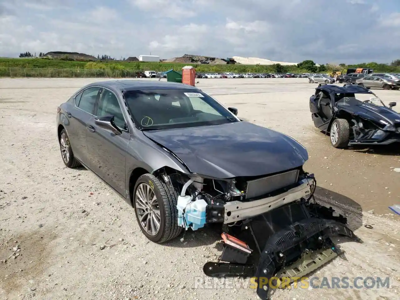 1 Photograph of a damaged car 58ABZ1B11KU038881 LEXUS ES350 2019