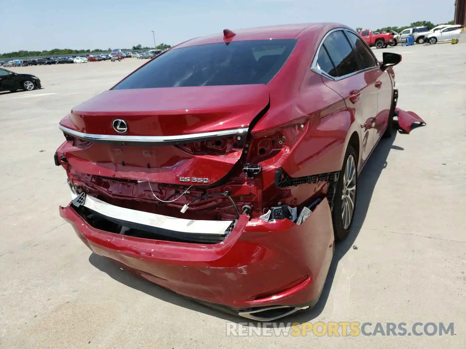 4 Photograph of a damaged car 58ABZ1B11KU043434 LEXUS ES350 2019