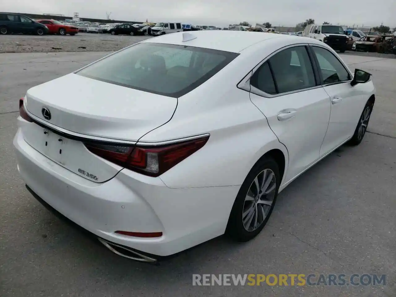 4 Photograph of a damaged car 58ABZ1B11KU044955 LEXUS ES350 2019