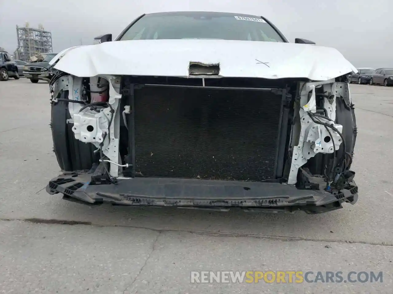 9 Photograph of a damaged car 58ABZ1B11KU044955 LEXUS ES350 2019