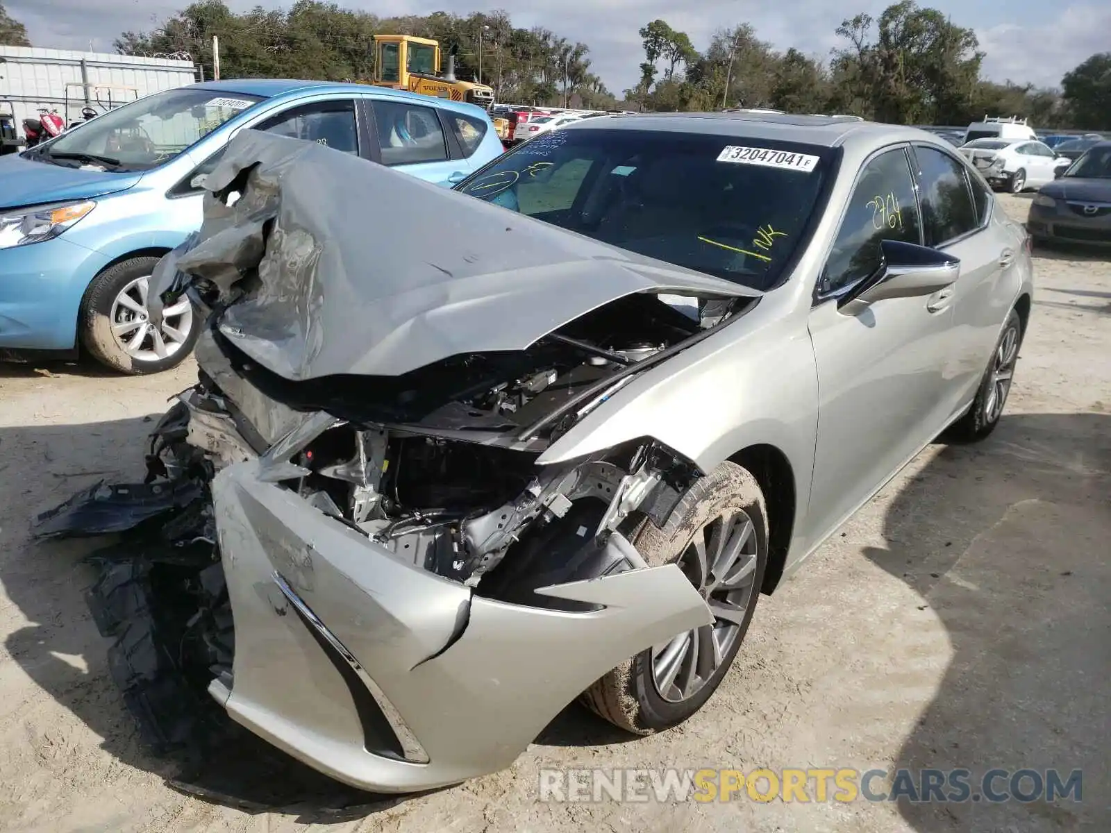 2 Photograph of a damaged car 58ABZ1B11KU046608 LEXUS ES350 2019