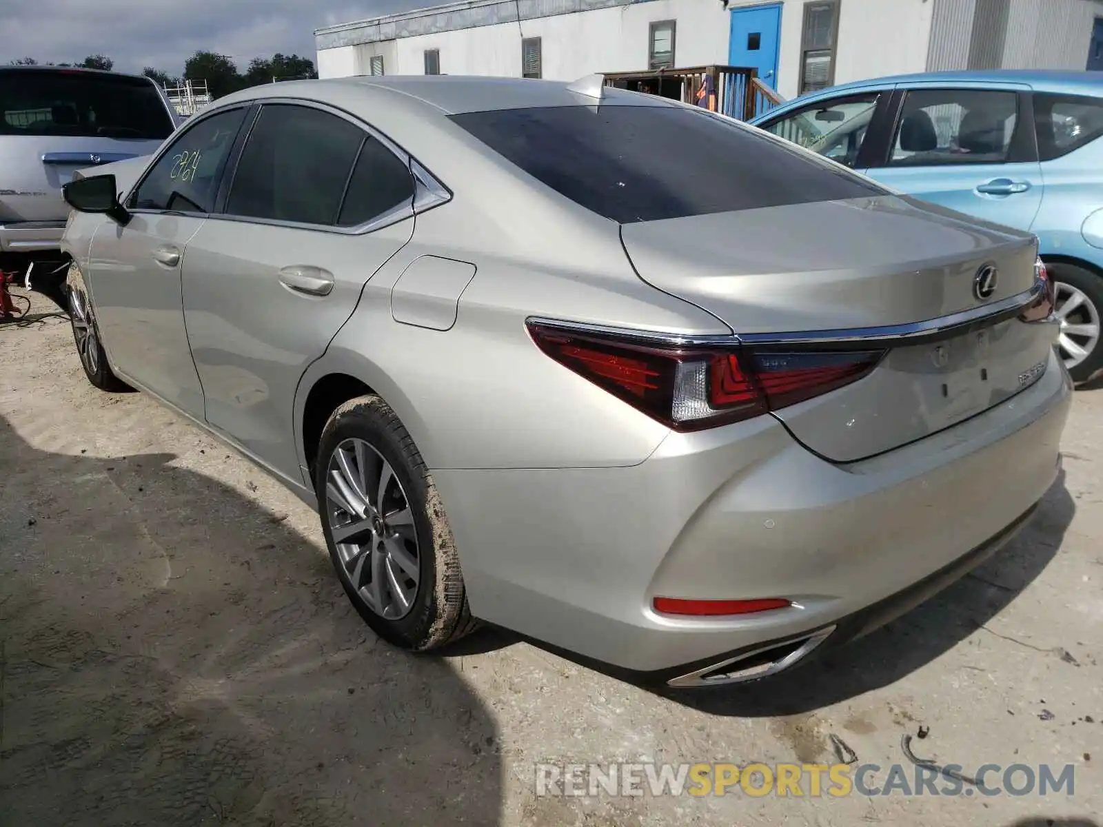 3 Photograph of a damaged car 58ABZ1B11KU046608 LEXUS ES350 2019