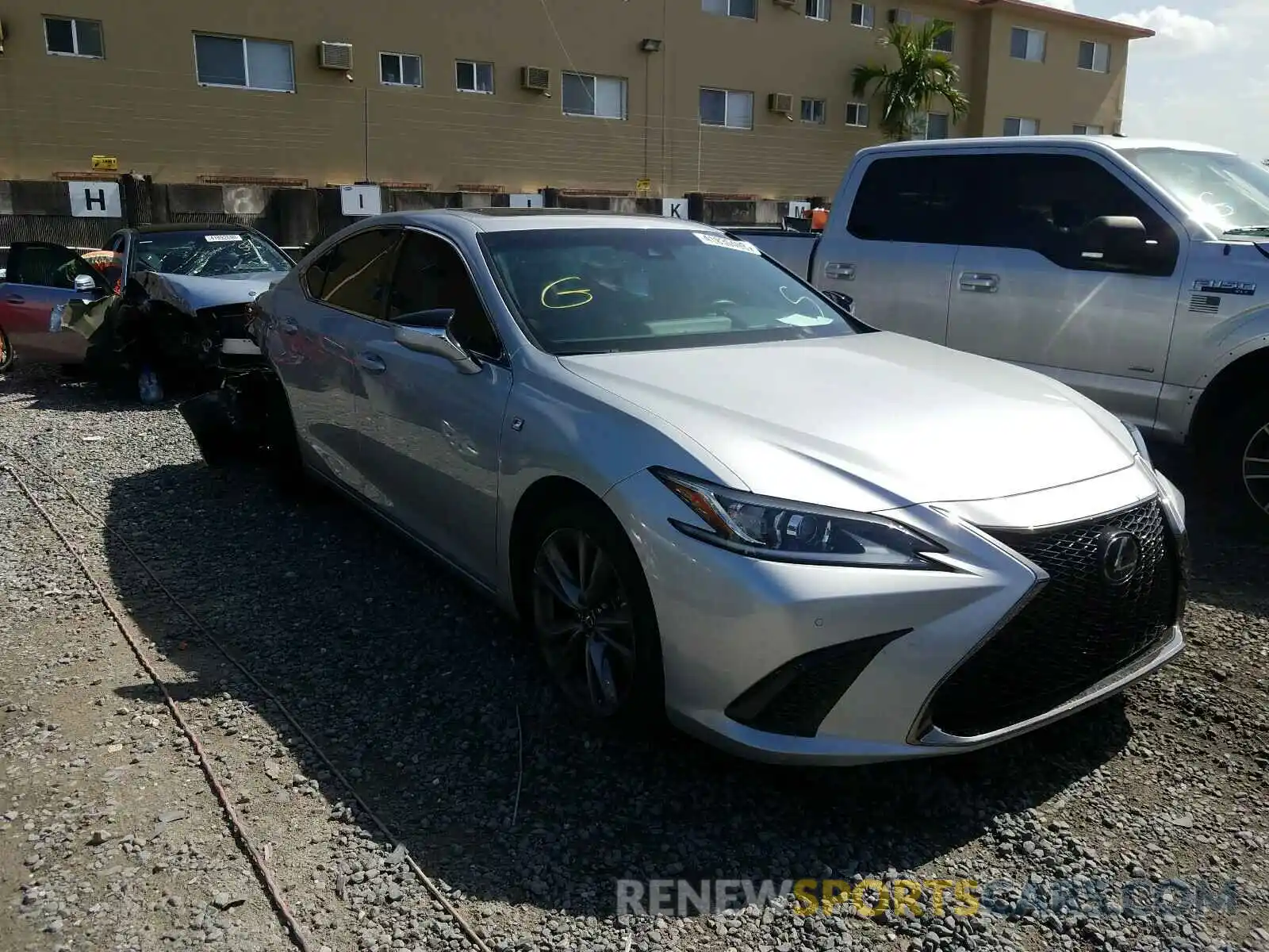 1 Photograph of a damaged car 58ABZ1B12KU004285 LEXUS ES350 2019