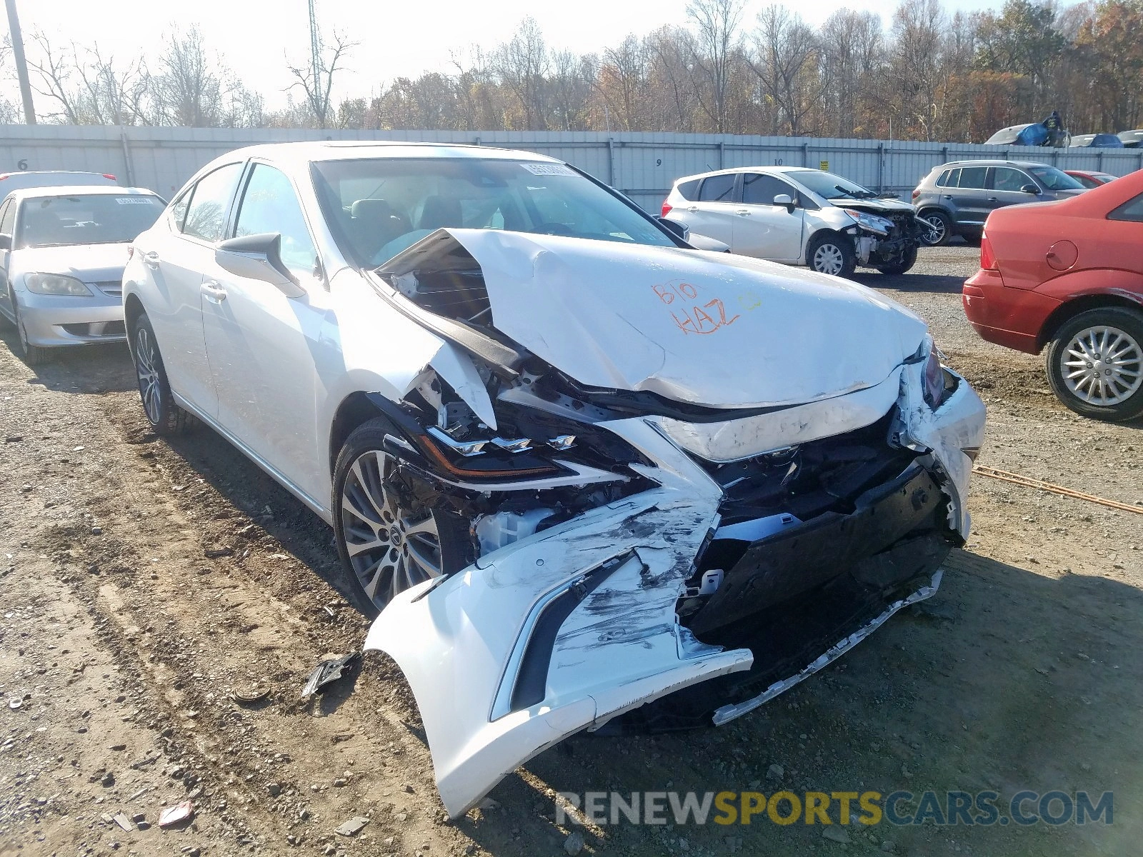 1 Photograph of a damaged car 58ABZ1B12KU006957 LEXUS ES350 2019