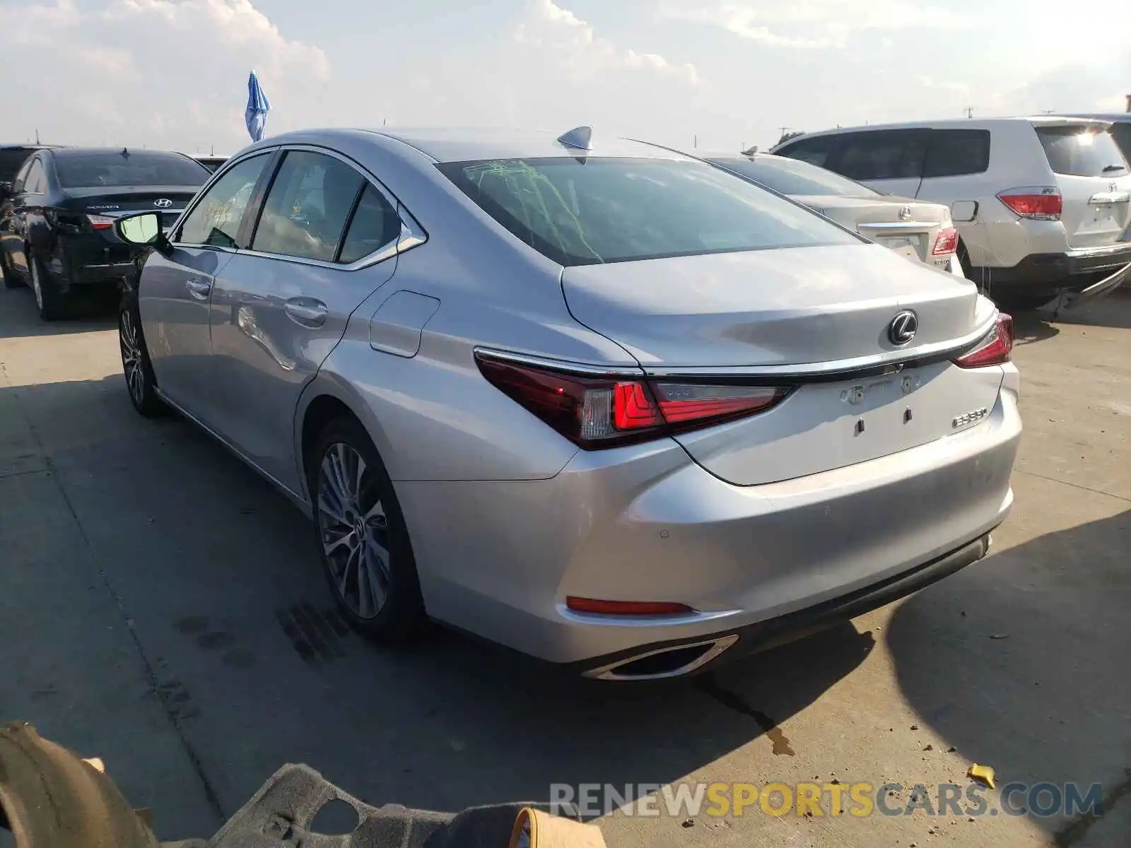 3 Photograph of a damaged car 58ABZ1B12KU010250 LEXUS ES350 2019