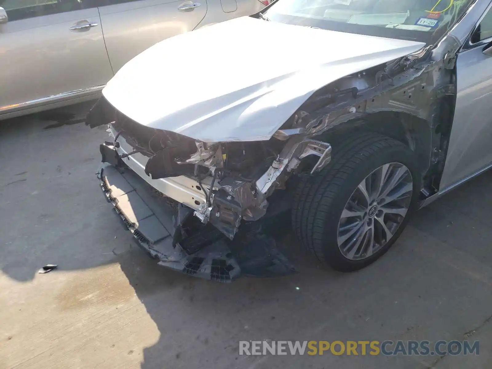 9 Photograph of a damaged car 58ABZ1B12KU010250 LEXUS ES350 2019