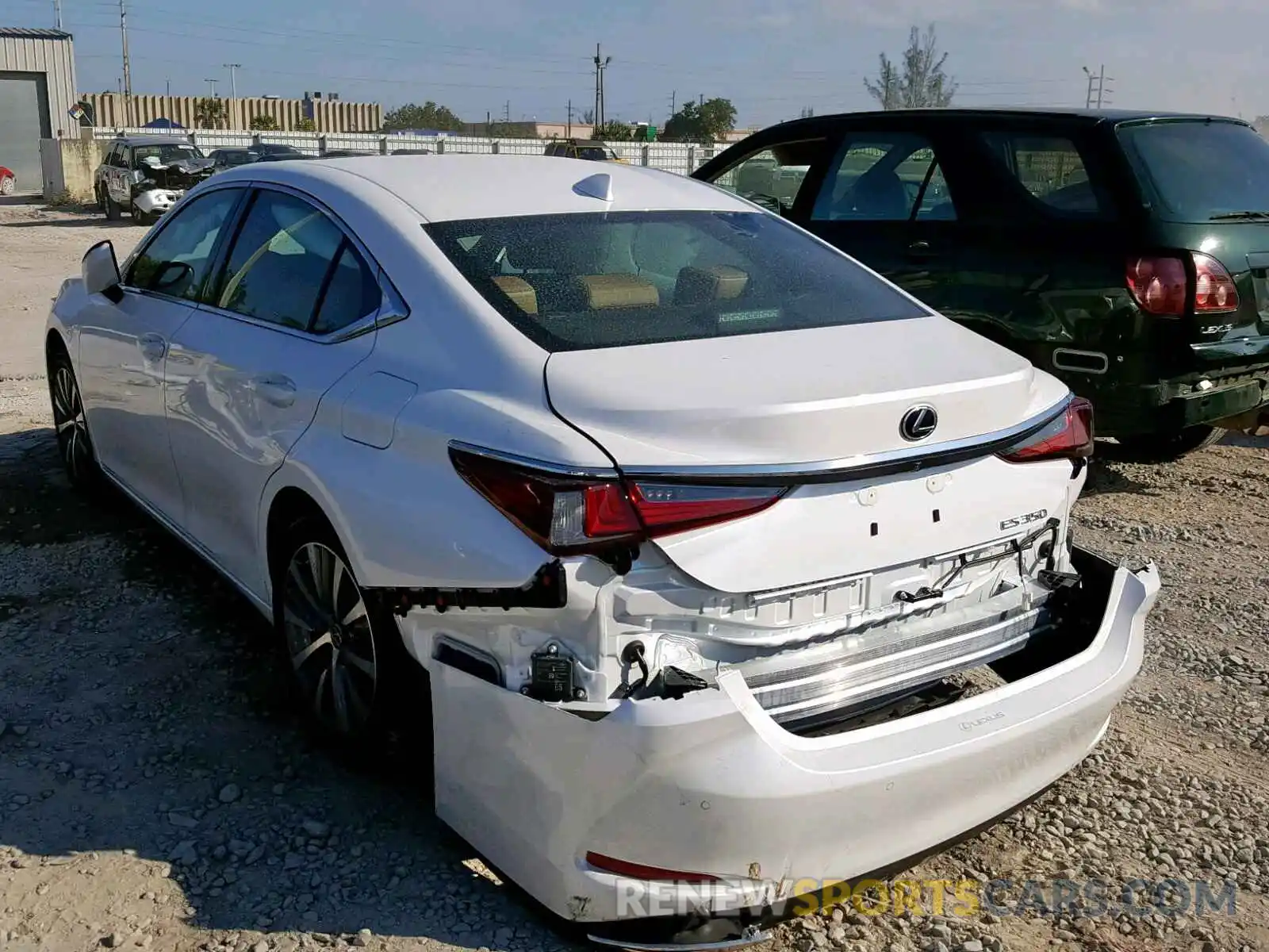 3 Photograph of a damaged car 58ABZ1B12KU012080 LEXUS ES350 2019