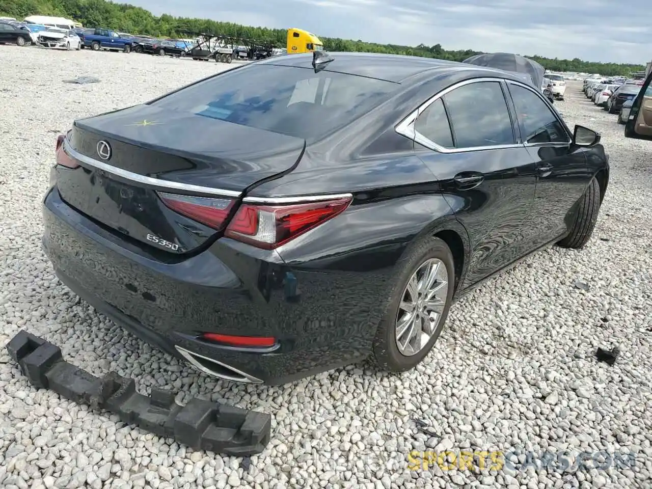 4 Photograph of a damaged car 58ABZ1B12KU012225 LEXUS ES350 2019