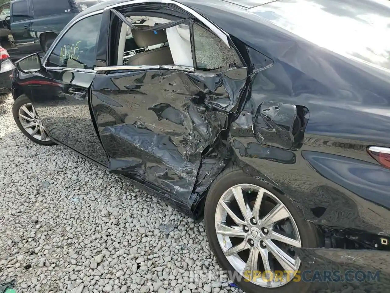 9 Photograph of a damaged car 58ABZ1B12KU012225 LEXUS ES350 2019