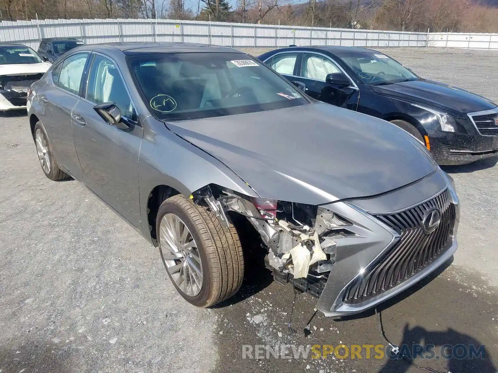 1 Photograph of a damaged car 58ABZ1B12KU016906 LEXUS ES350 2019