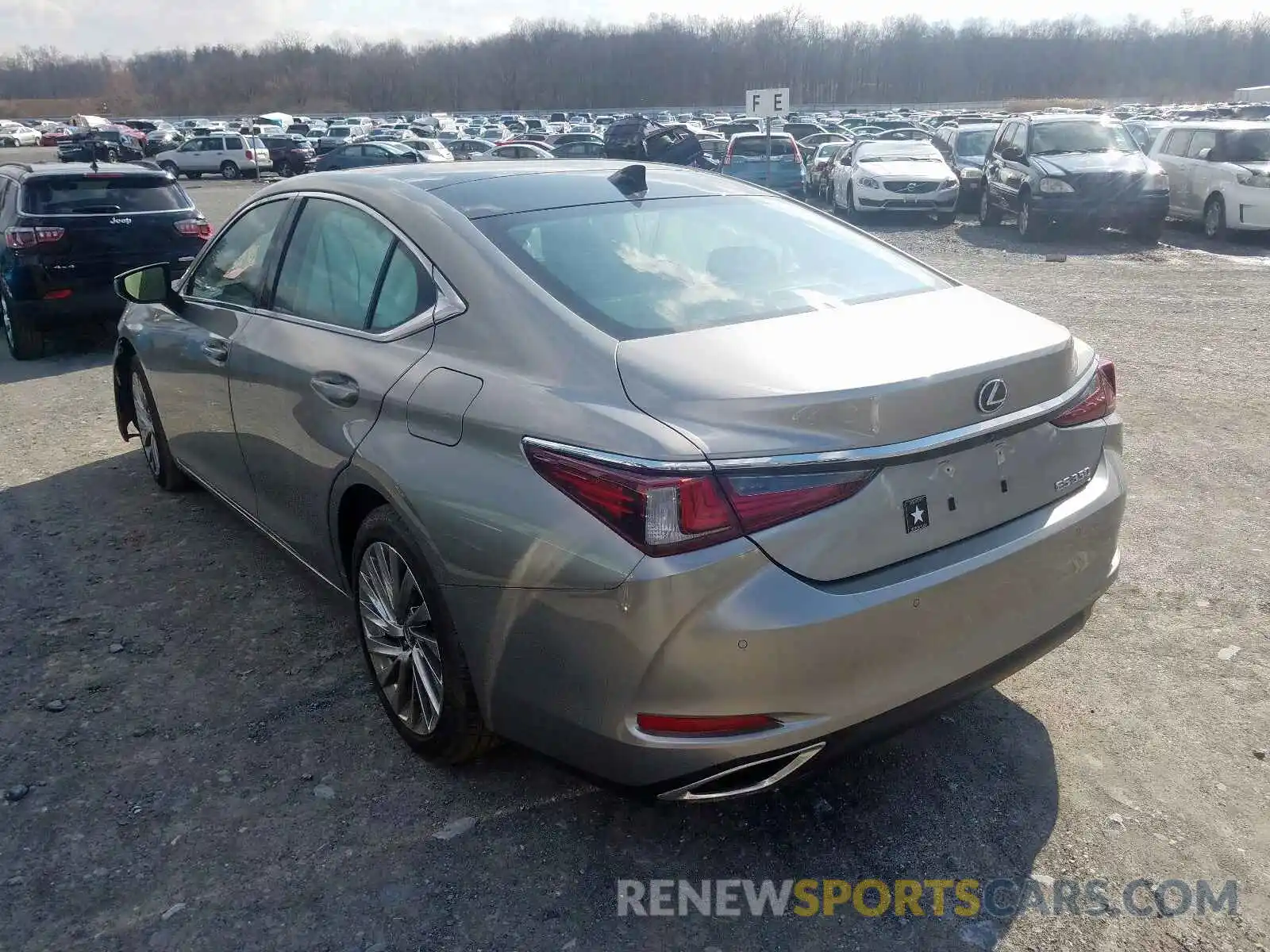 3 Photograph of a damaged car 58ABZ1B12KU016906 LEXUS ES350 2019