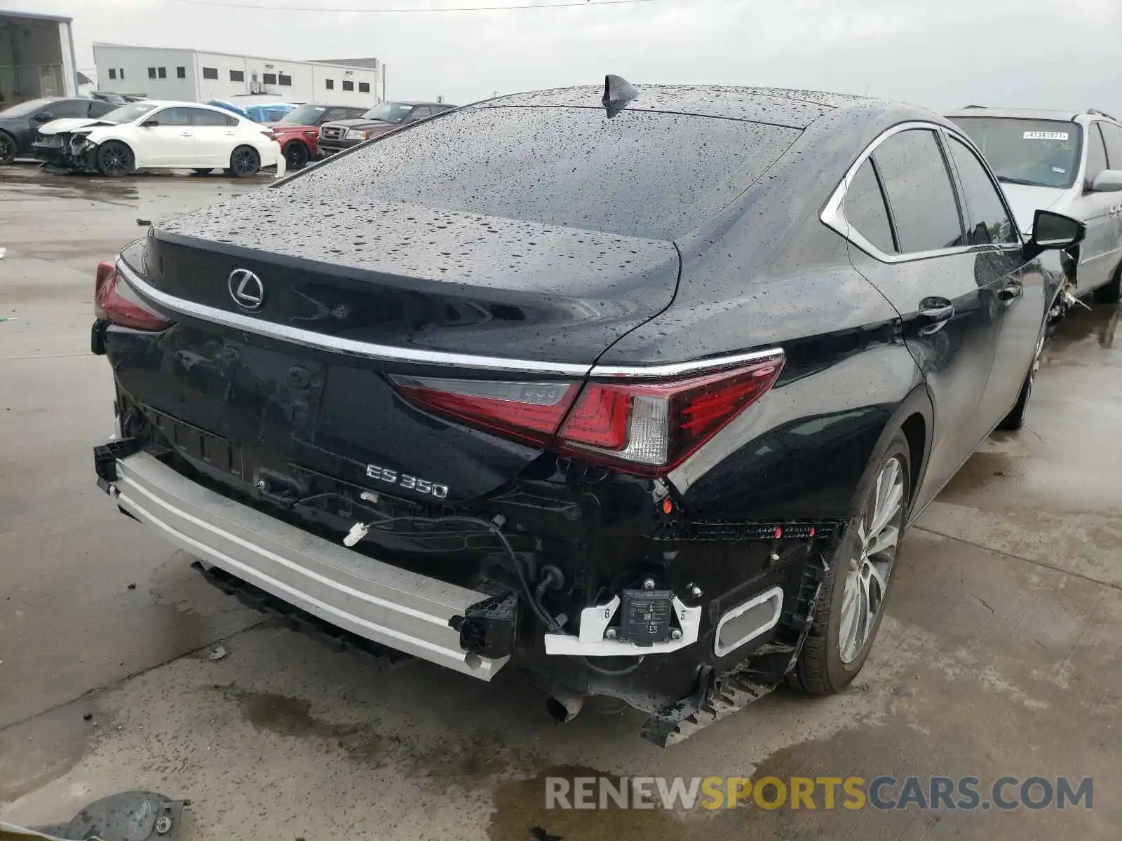 4 Photograph of a damaged car 58ABZ1B12KU017800 LEXUS ES350 2019