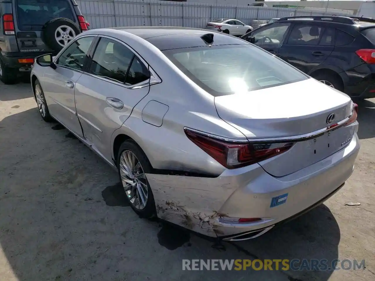 3 Photograph of a damaged car 58ABZ1B12KU026609 LEXUS ES350 2019