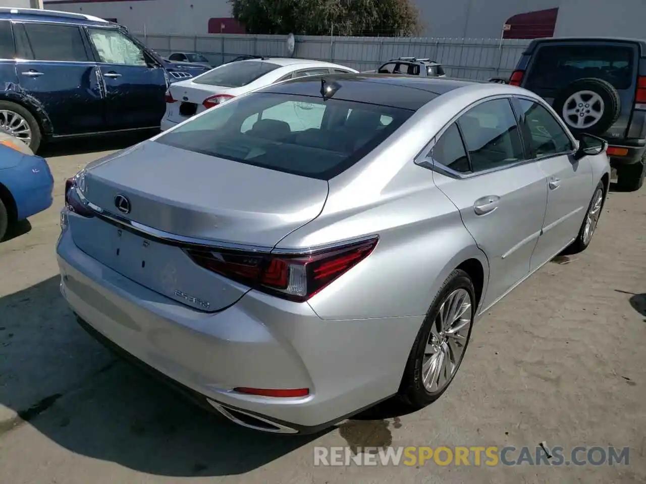 4 Photograph of a damaged car 58ABZ1B12KU026609 LEXUS ES350 2019