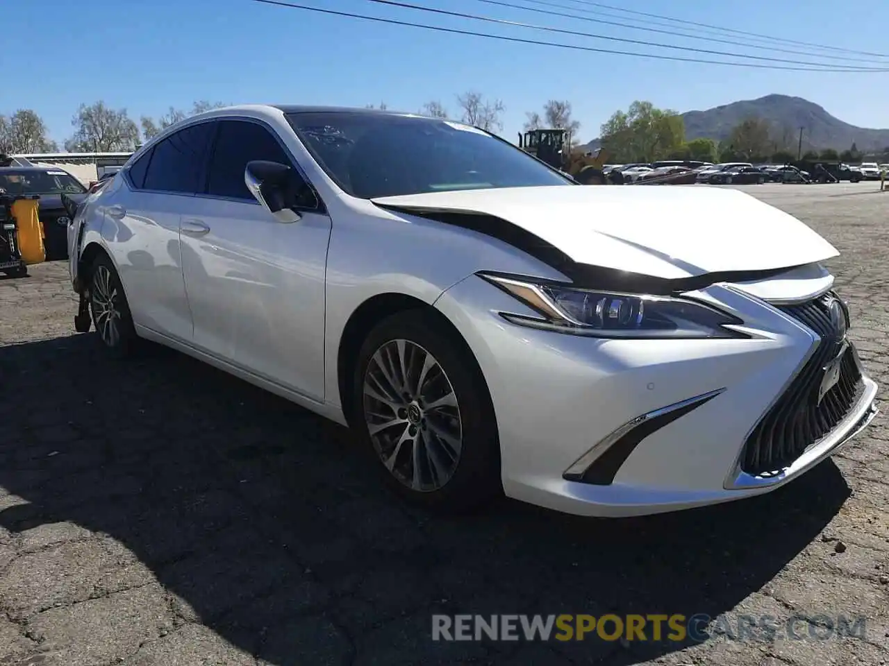 1 Photograph of a damaged car 58ABZ1B12KU028876 LEXUS ES350 2019