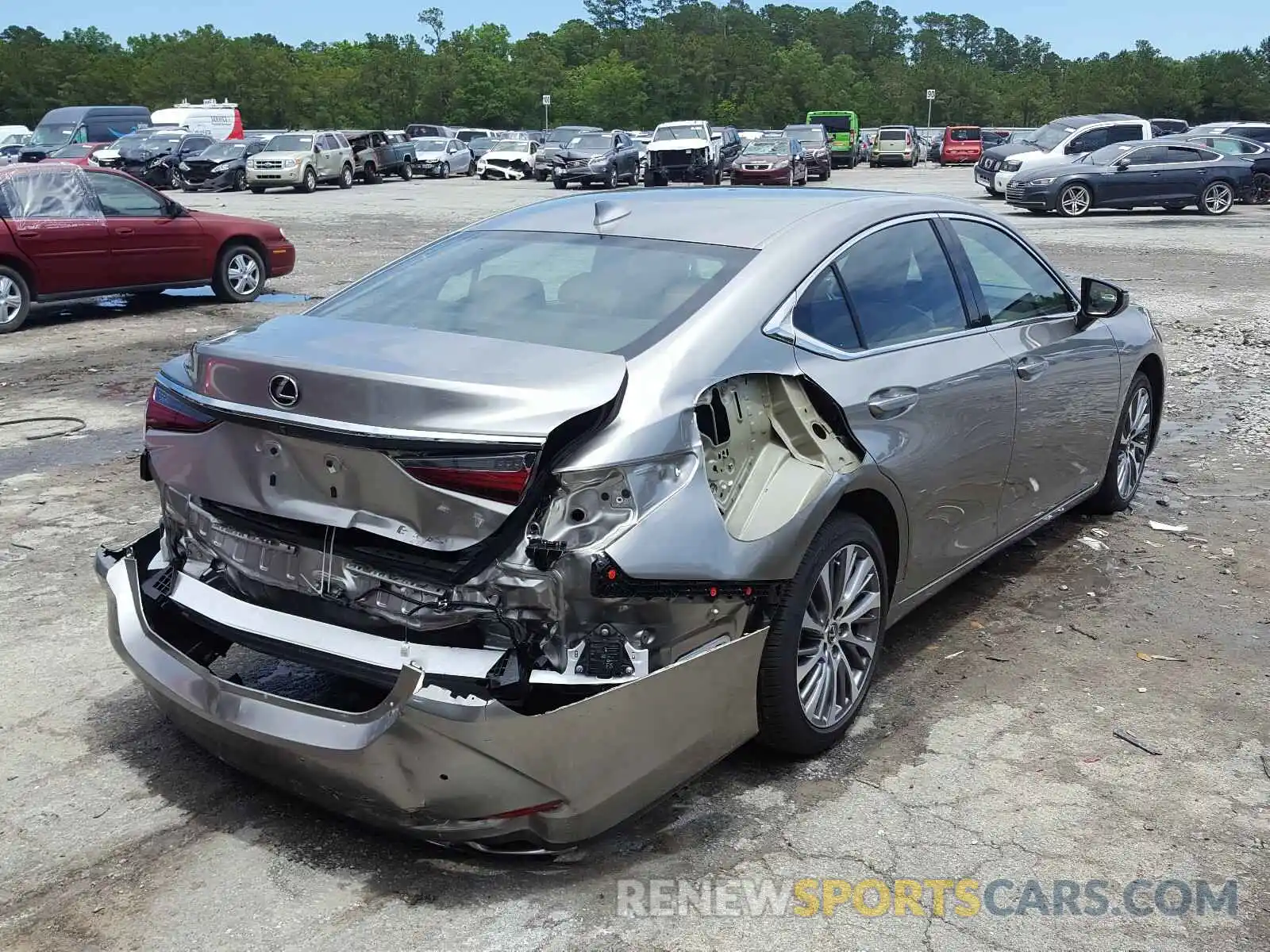 4 Photograph of a damaged car 58ABZ1B12KU028957 LEXUS ES350 2019