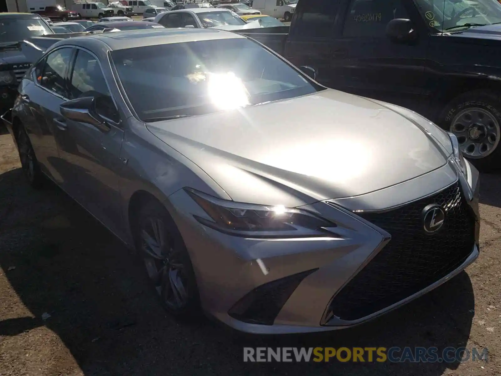 1 Photograph of a damaged car 58ABZ1B12KU031633 LEXUS ES350 2019