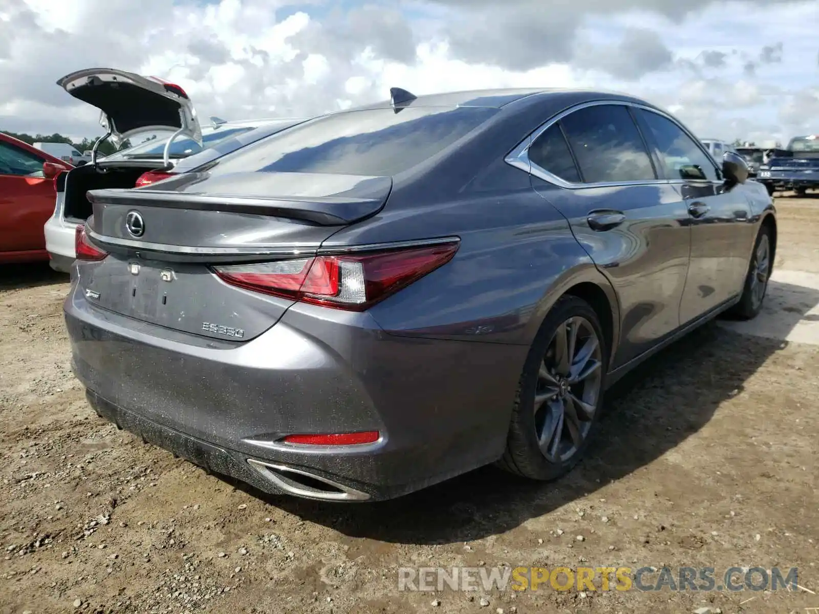 4 Photograph of a damaged car 58ABZ1B12KU031714 LEXUS ES350 2019