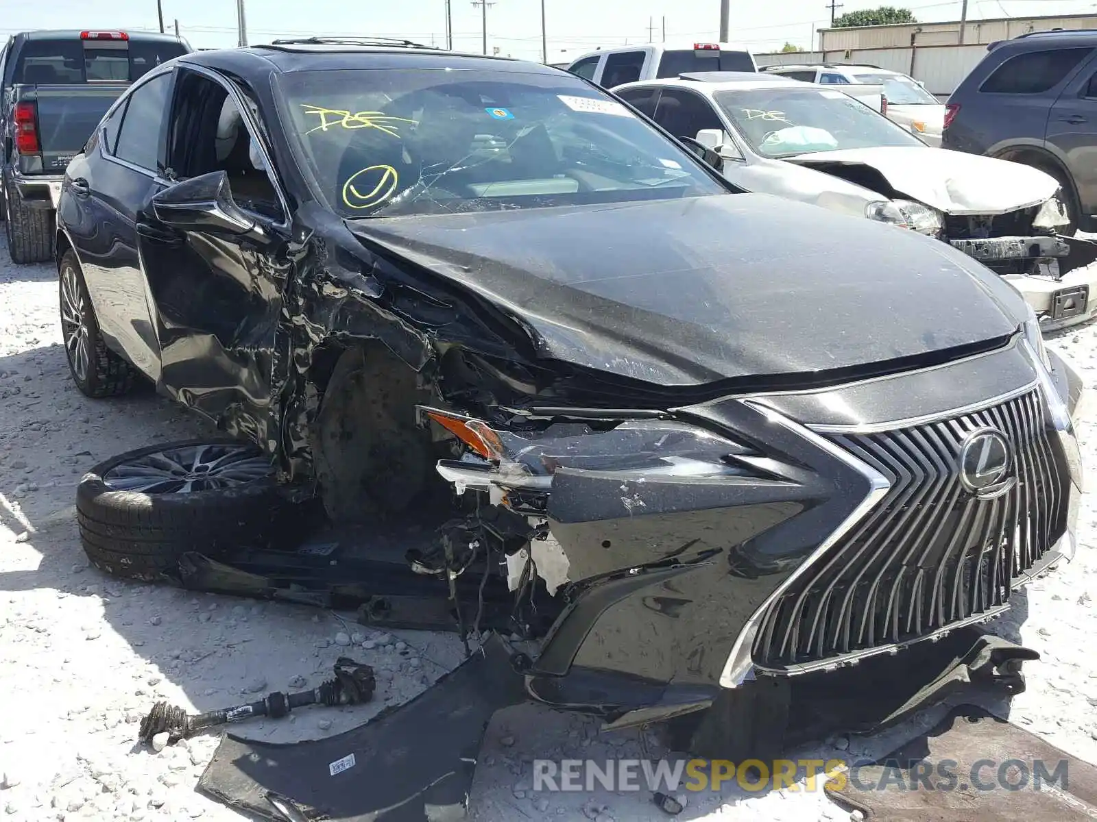 1 Photograph of a damaged car 58ABZ1B12KU032930 LEXUS ES350 2019