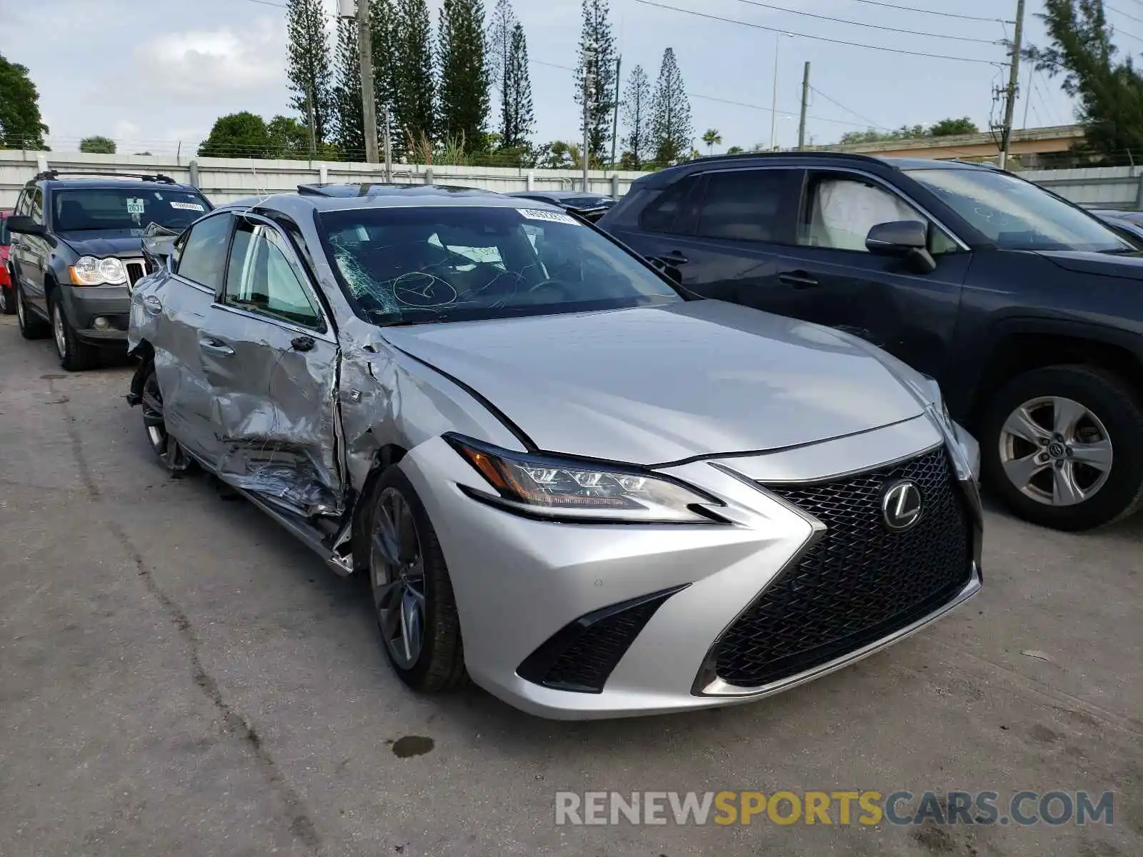 1 Photograph of a damaged car 58ABZ1B12KU041370 LEXUS ES350 2019