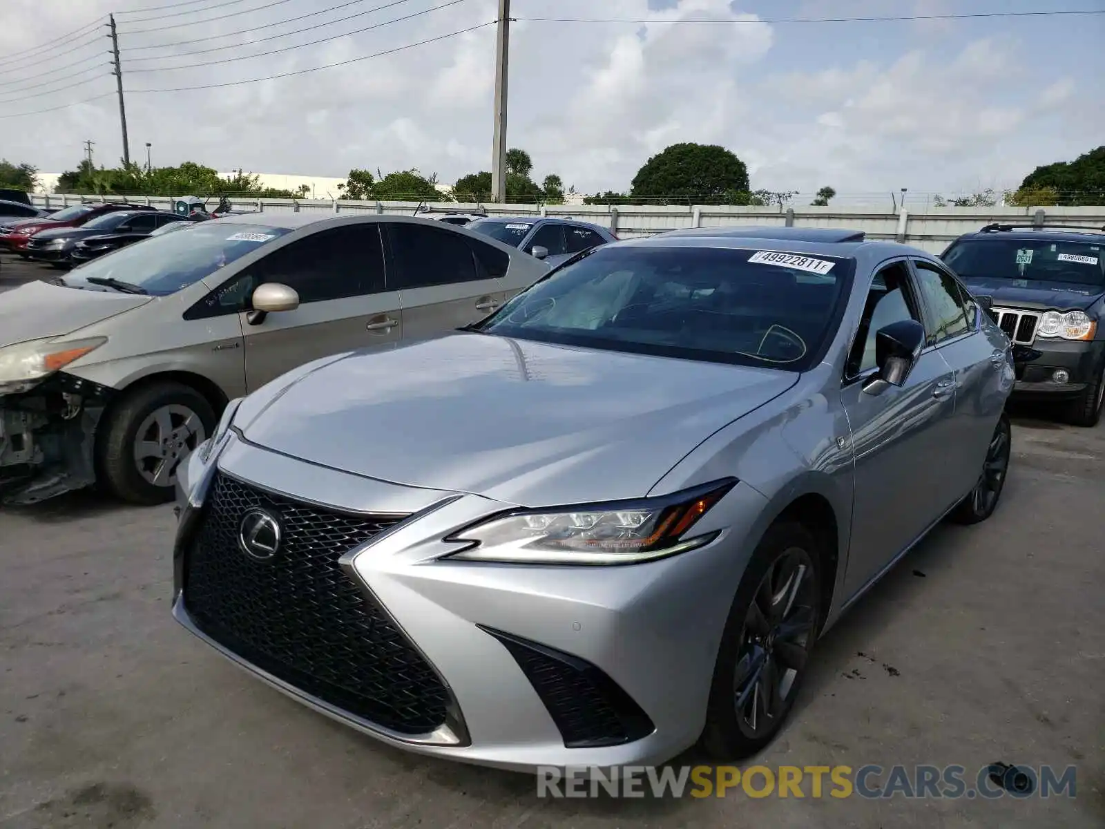 2 Photograph of a damaged car 58ABZ1B12KU041370 LEXUS ES350 2019