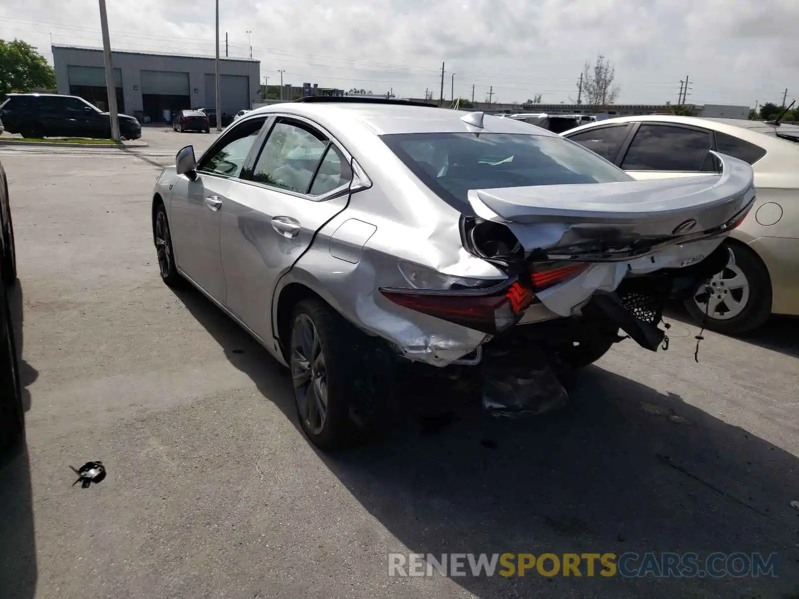 3 Photograph of a damaged car 58ABZ1B12KU041370 LEXUS ES350 2019