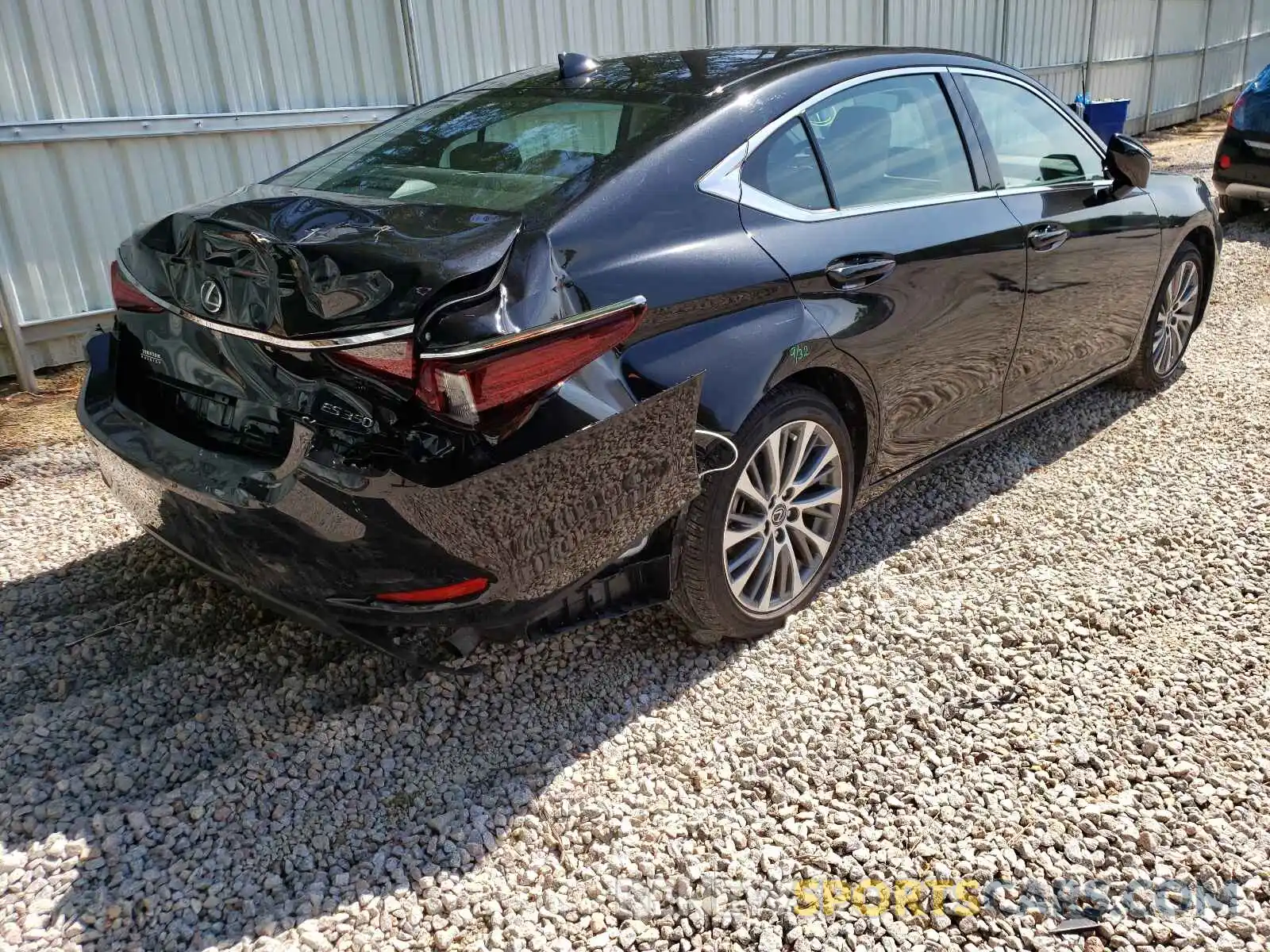 4 Photograph of a damaged car 58ABZ1B12KU045340 LEXUS ES350 2019