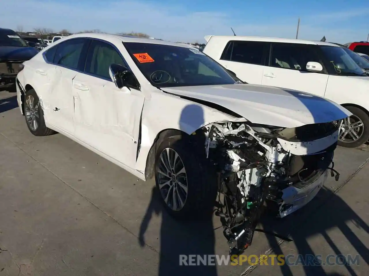 1 Photograph of a damaged car 58ABZ1B12KU046732 LEXUS ES350 2019