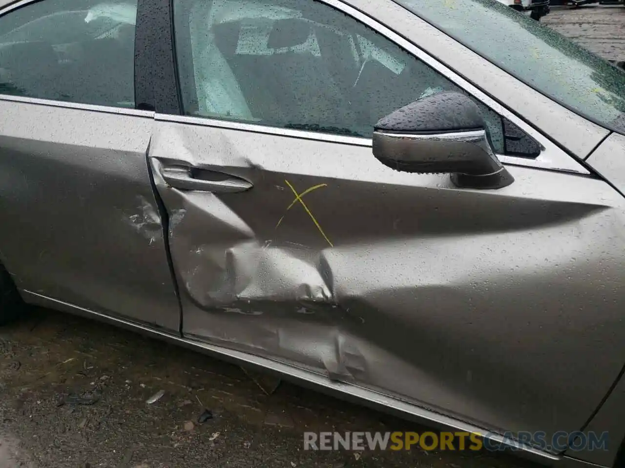 9 Photograph of a damaged car 58ABZ1B12KU050554 LEXUS ES350 2019