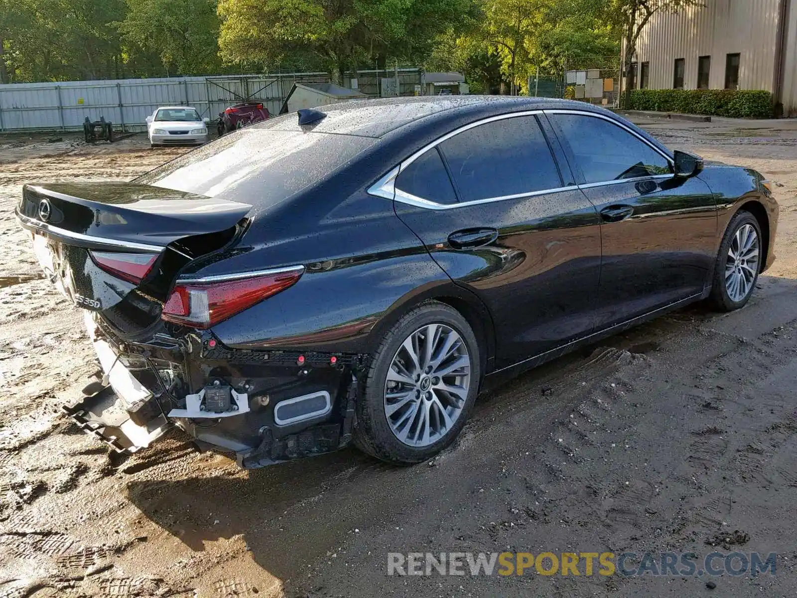 4 Photograph of a damaged car 58ABZ1B13KU002139 LEXUS ES350 2019