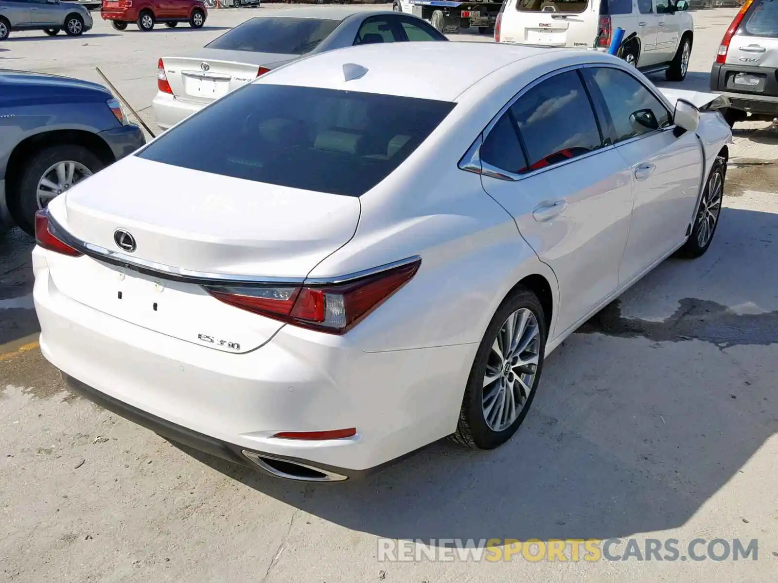 4 Photograph of a damaged car 58ABZ1B13KU004179 LEXUS ES350 2019