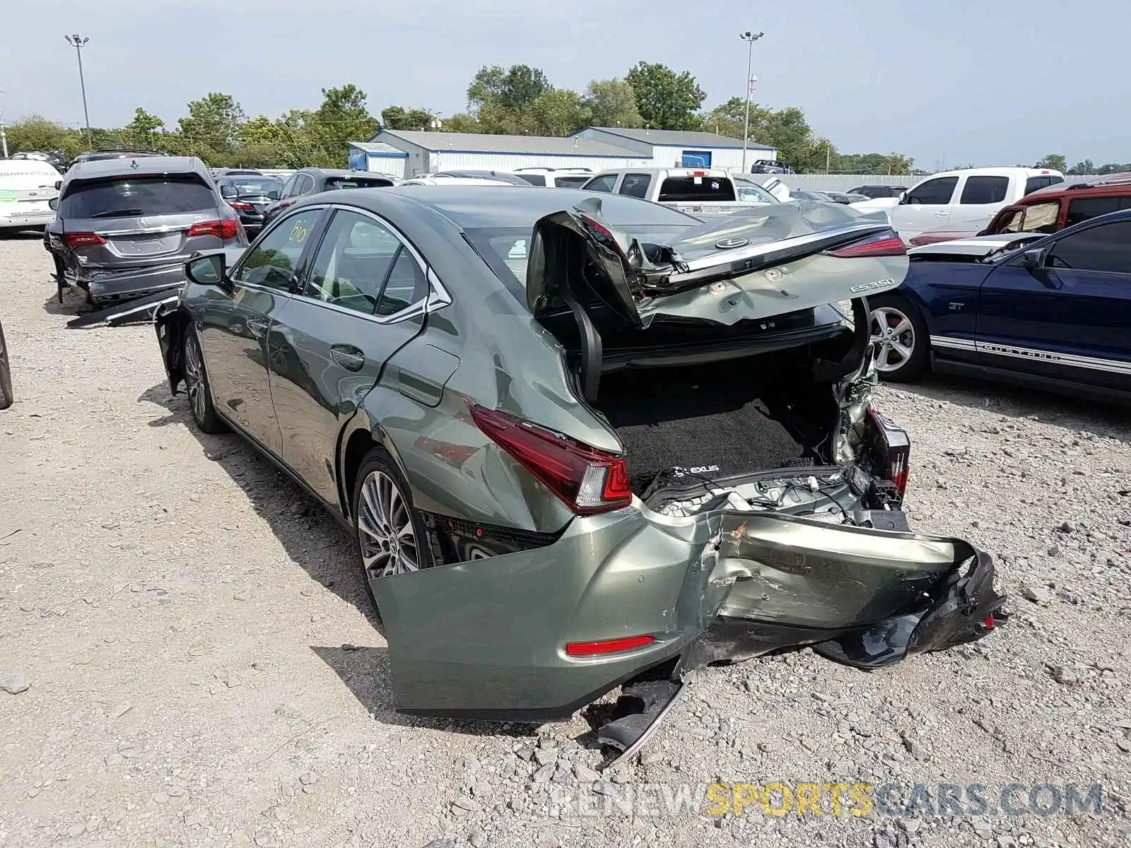 3 Photograph of a damaged car 58ABZ1B13KU009334 LEXUS ES350 2019