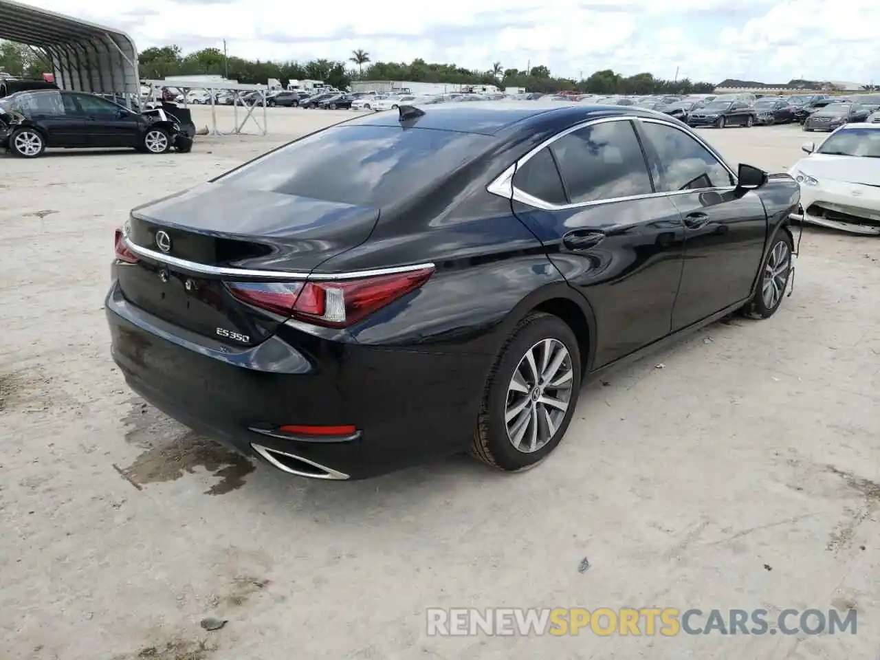 4 Photograph of a damaged car 58ABZ1B13KU010631 LEXUS ES350 2019