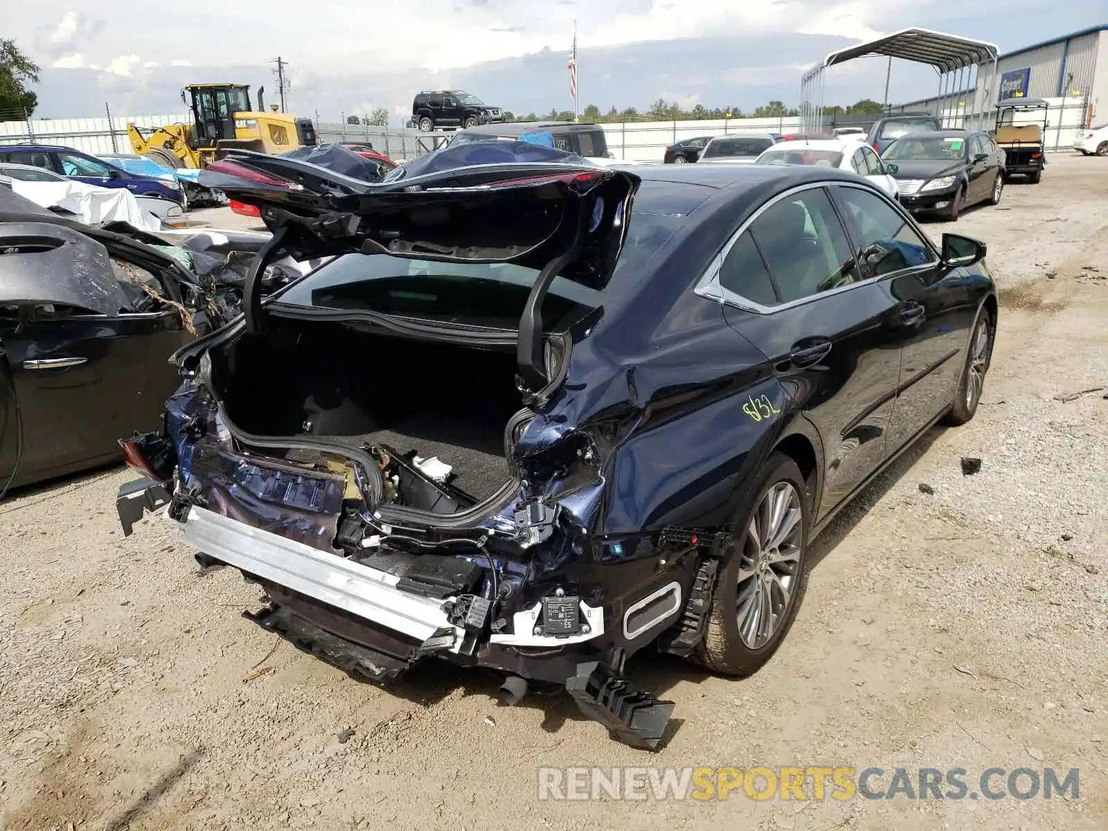 4 Photograph of a damaged car 58ABZ1B13KU010919 LEXUS ES350 2019