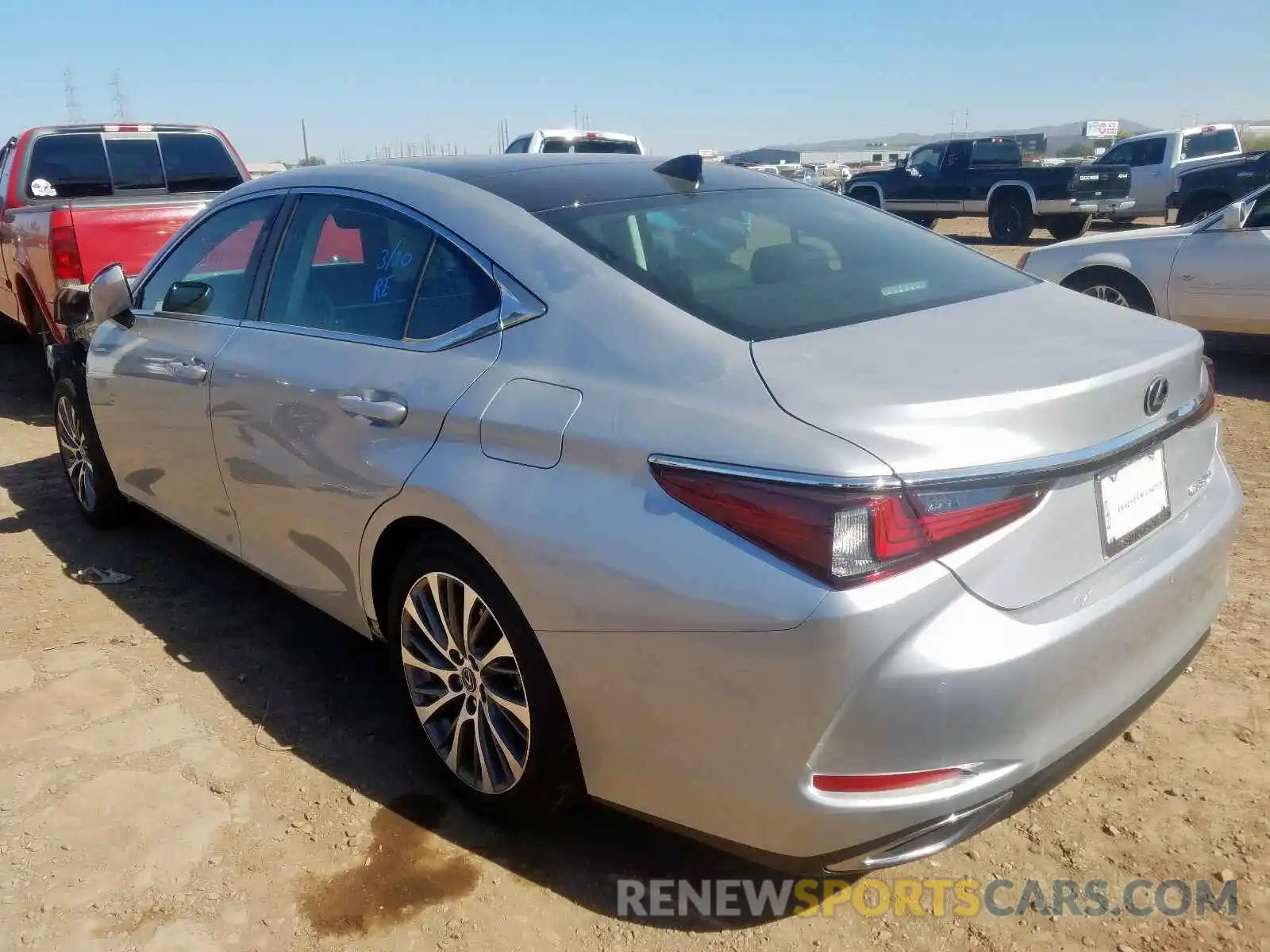 3 Photograph of a damaged car 58ABZ1B13KU011830 LEXUS ES350 2019