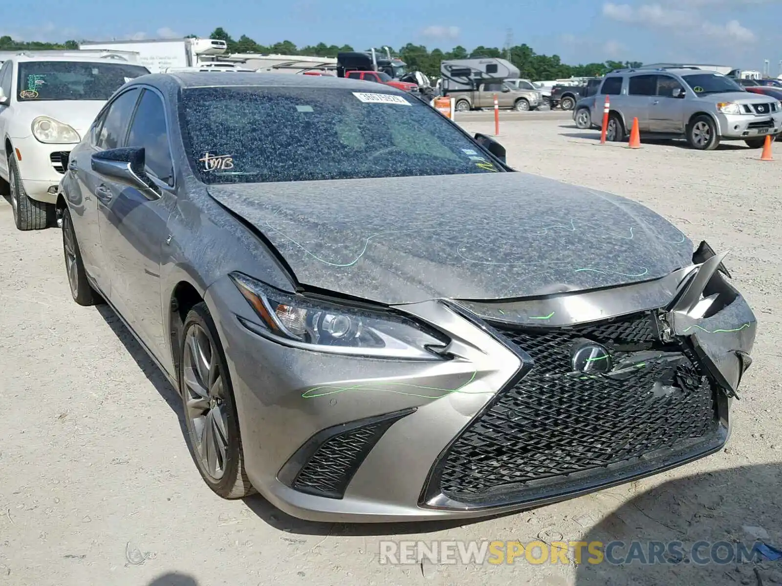 1 Photograph of a damaged car 58ABZ1B13KU012976 LEXUS ES350 2019