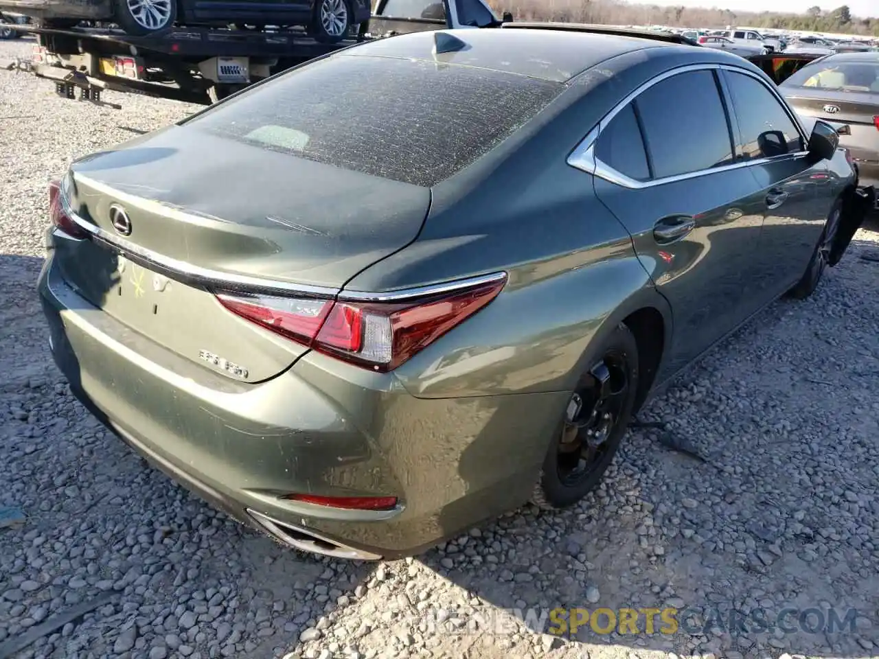 4 Photograph of a damaged car 58ABZ1B13KU013688 LEXUS ES350 2019