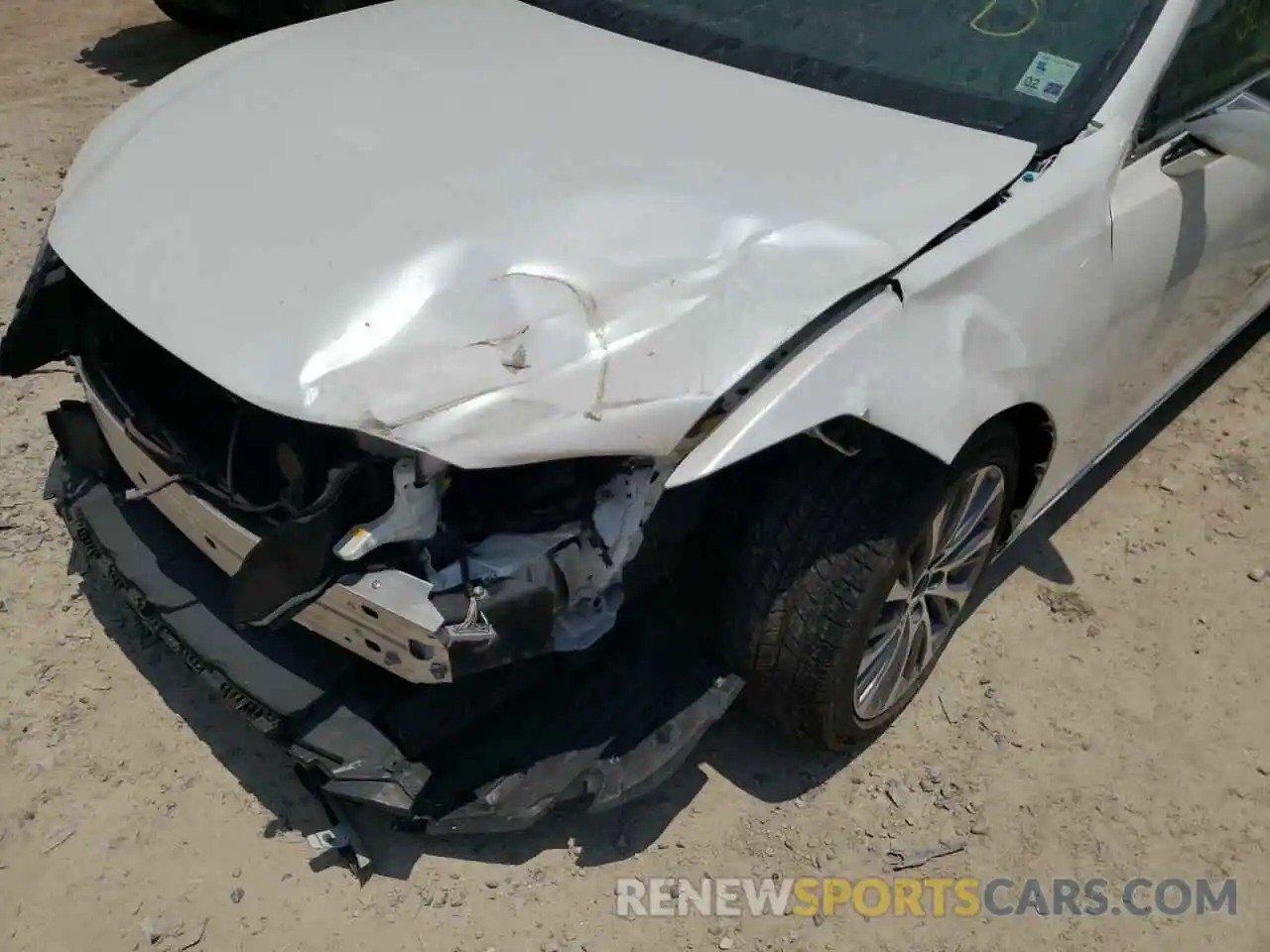 9 Photograph of a damaged car 58ABZ1B13KU014890 LEXUS ES350 2019