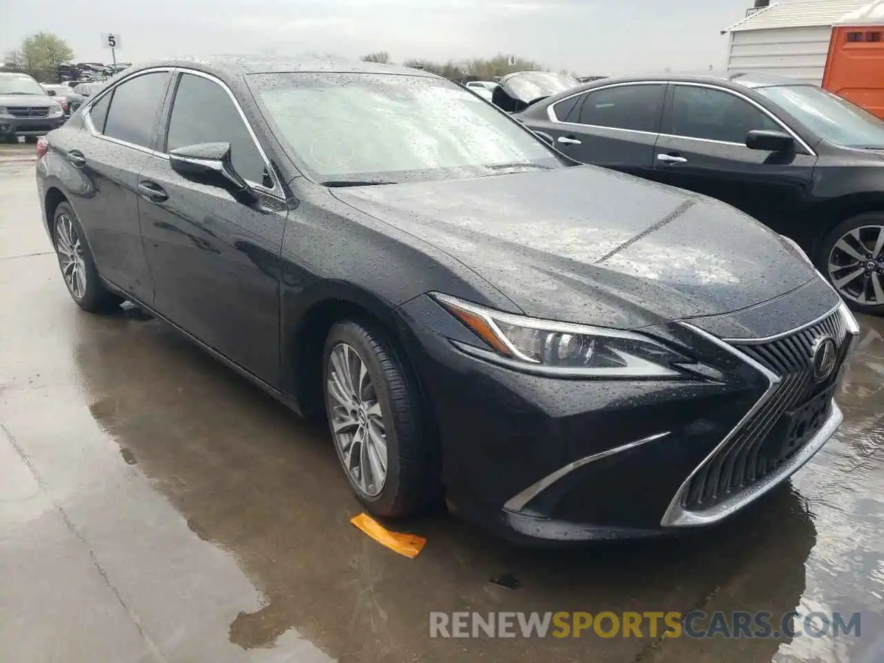 1 Photograph of a damaged car 58ABZ1B13KU015649 LEXUS ES350 2019