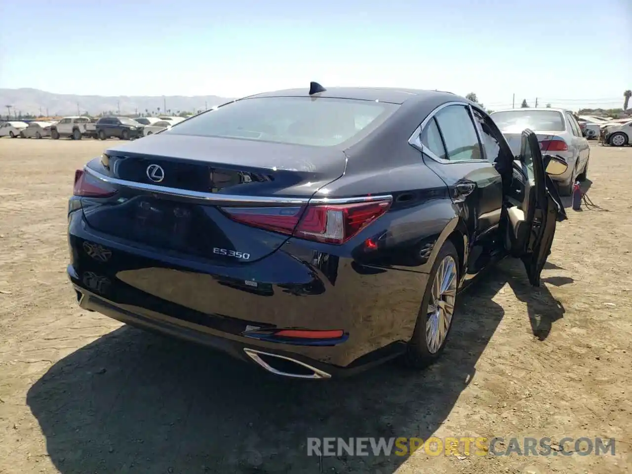 4 Photograph of a damaged car 58ABZ1B13KU015781 LEXUS ES350 2019