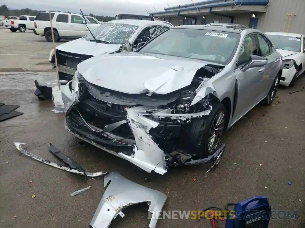 2 Photograph of a damaged car 58ABZ1B13KU015974 LEXUS ES350 2019