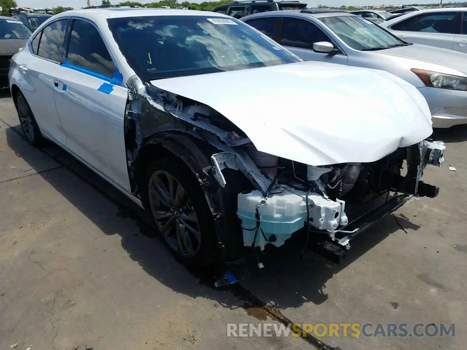 1 Photograph of a damaged car 58ABZ1B13KU019085 LEXUS ES350 2019