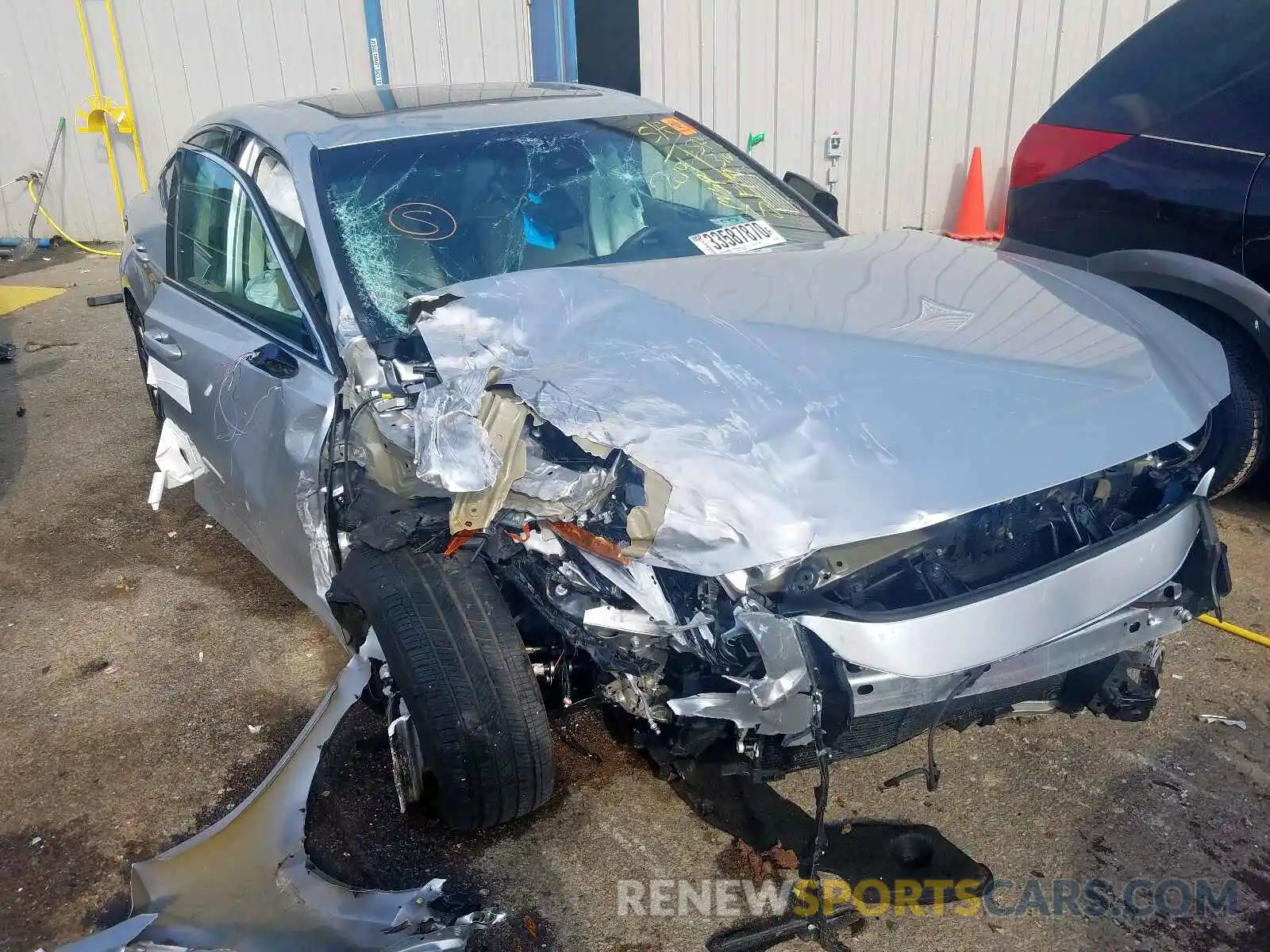 1 Photograph of a damaged car 58ABZ1B13KU020558 LEXUS ES350 2019